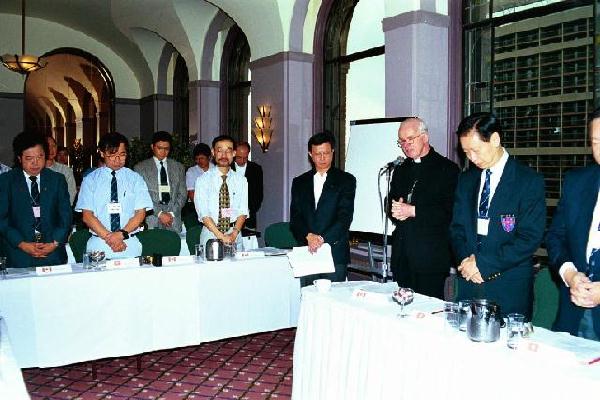 Prayer before meeting