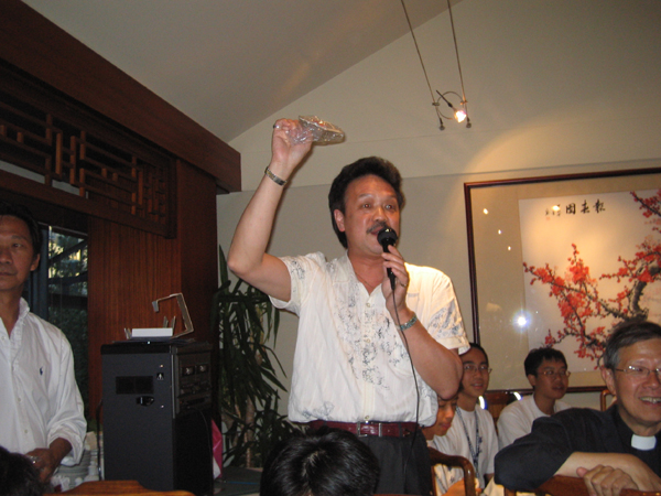 WYK Students Visit 7-15-04 014
