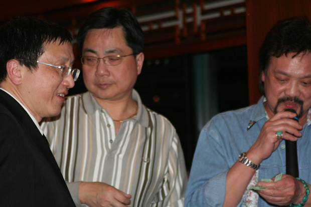 2009AGM-0115